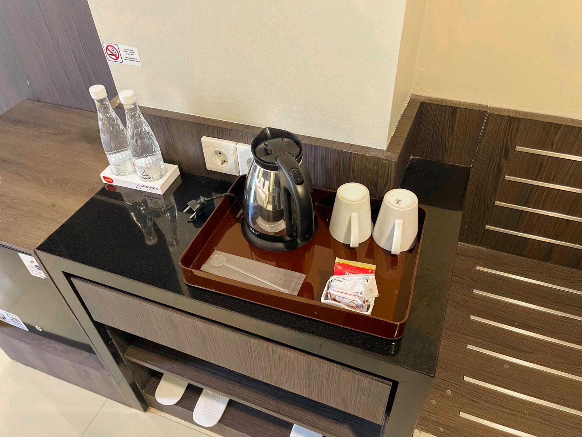 格兰蒂亚酒店 万隆 外观 照片
